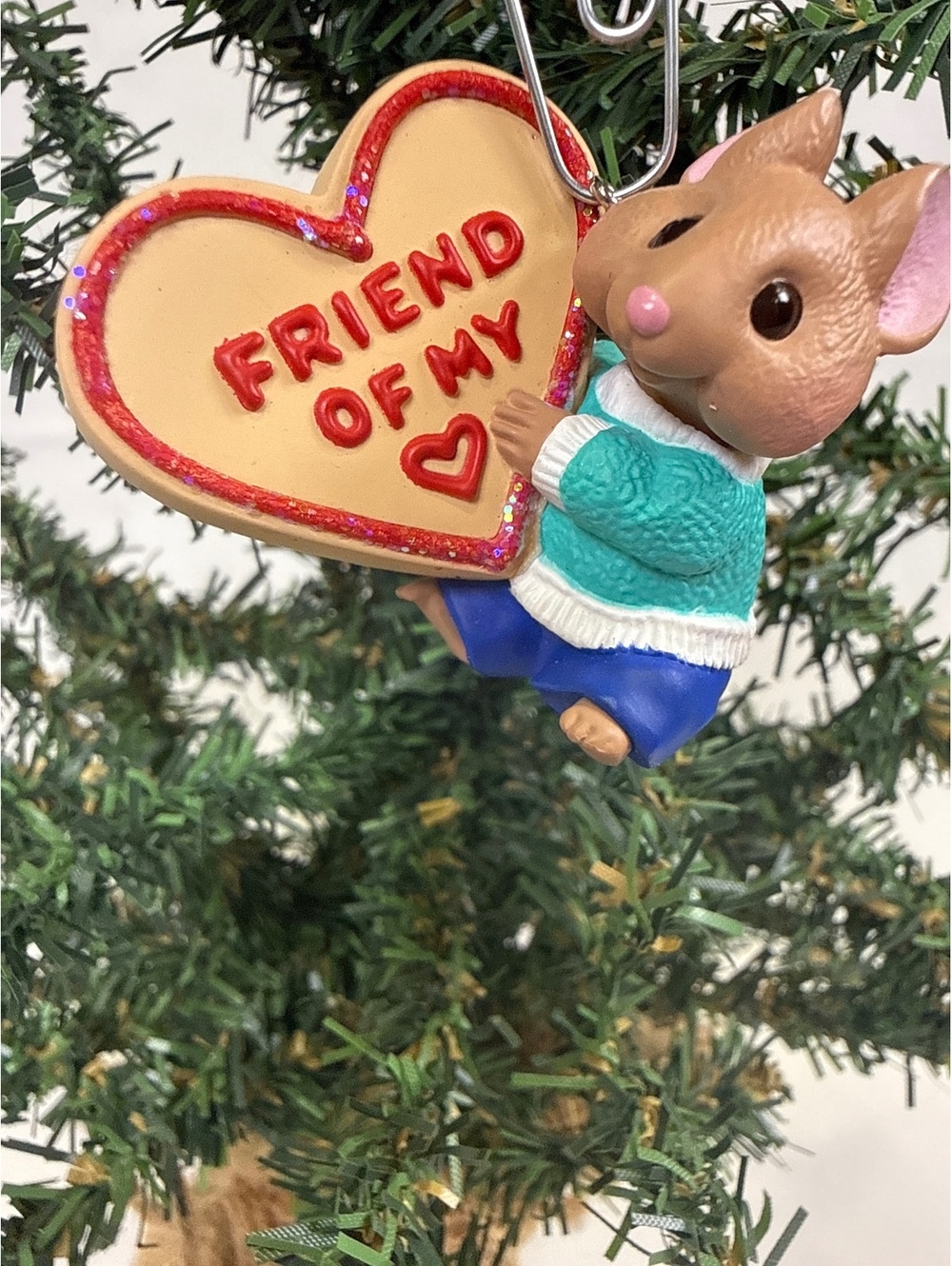 1998 Hallmark Collectible Holiday Mouse Ornament "Friend of My Heart"